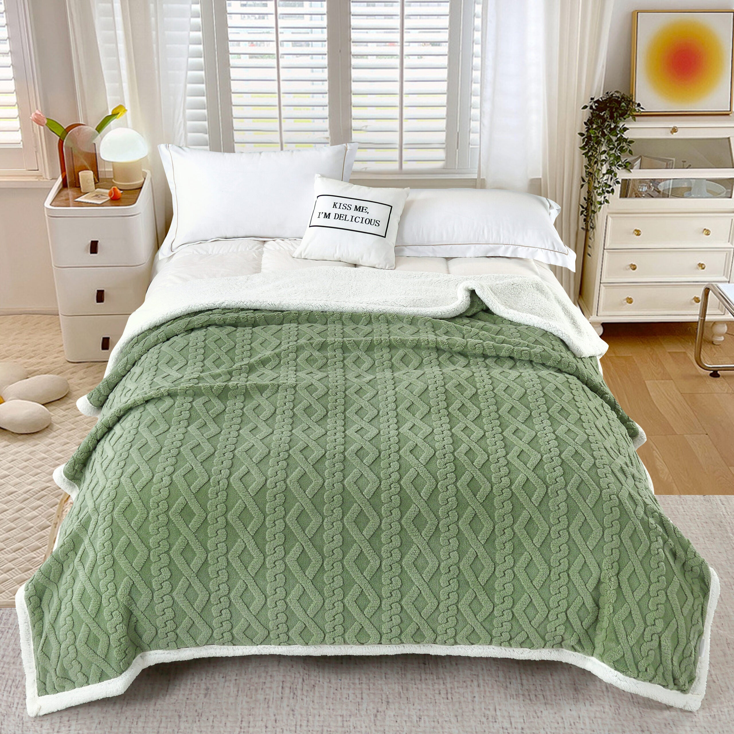 PATURĂ TRICOT CU BLĂNIȚĂ - VERDE